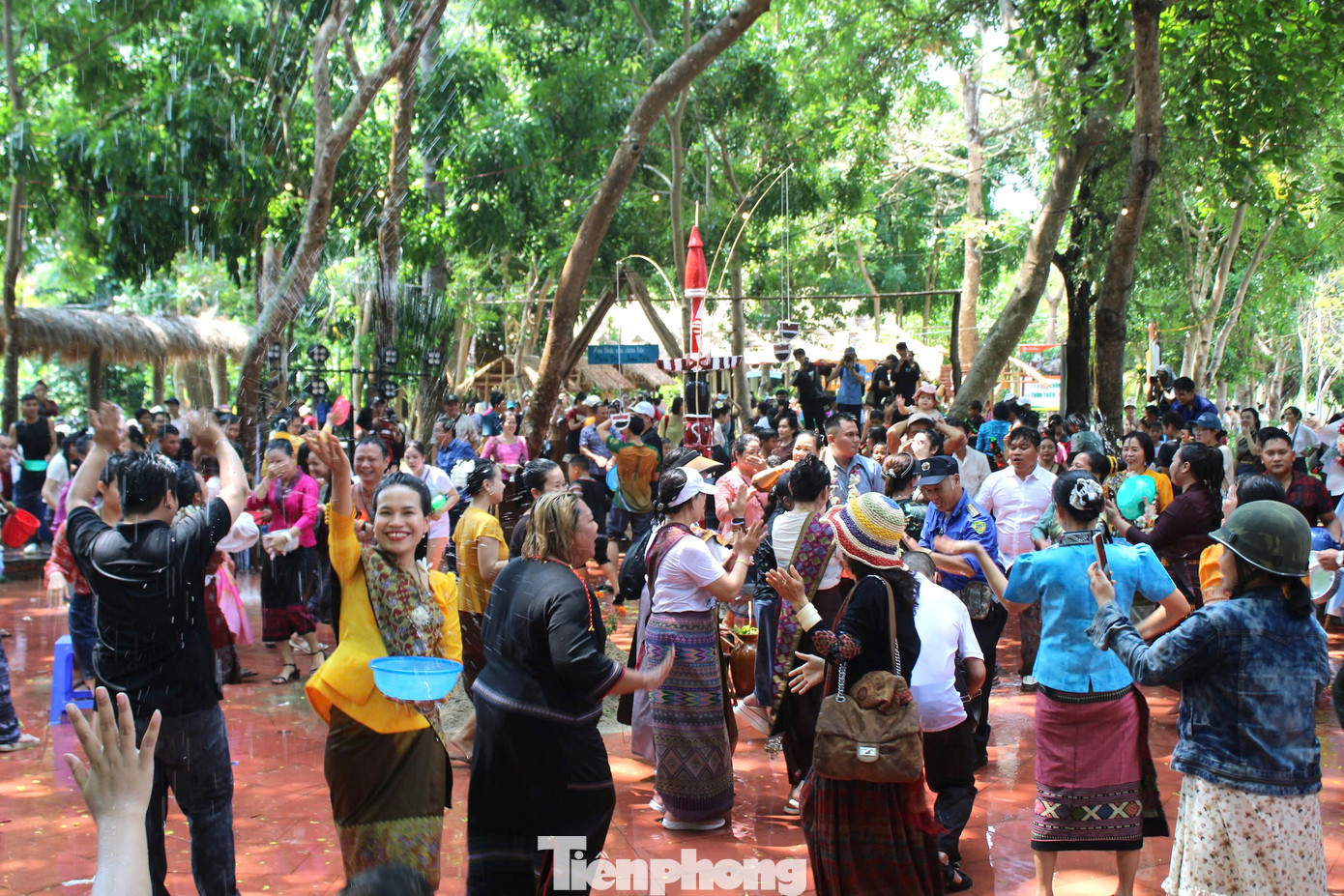 Thông qua lễ hội này, bà con tiếp tục gìn giữ, phát huy bản sắc văn hóa truyền thống, đồng thời tăng cường tình đoàn kết, hữu nghị giữa nhân dân các dân tộc, góp phần xây dựng huyện Buôn Đôn ngày càng phát triển bền vững.