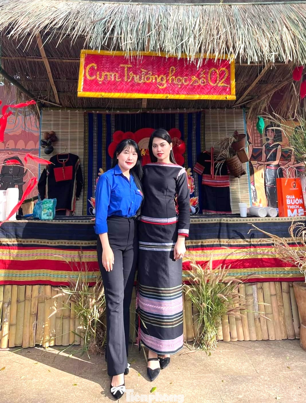 Ngày hội Xuân tình nguyện năm 2024 với nhiều nội dung như: Thi thiết kế trang trí chợ Xuân Giáp Thìn 2024. Tại đây, 10 gian hàng thi thiết kế trang trí...