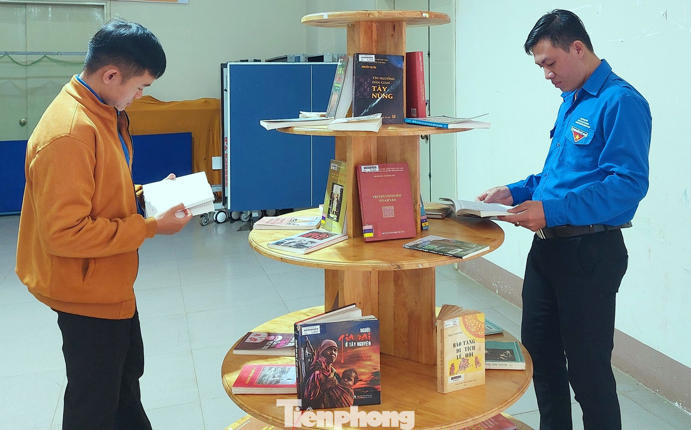 Nhiều bạn trẻ tìm hiểu nét đẹp văn hóa các dân tộc