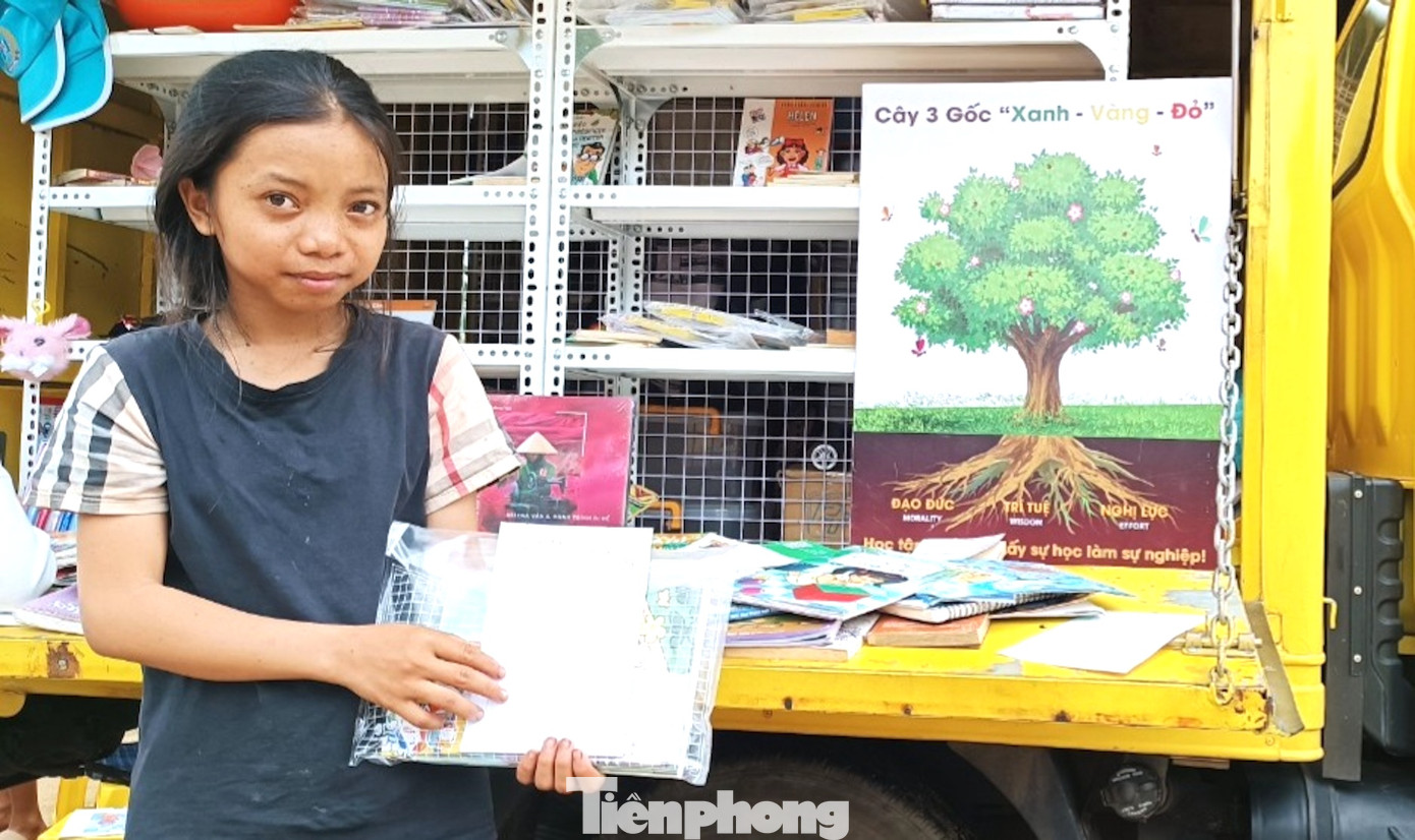 "Em thấy sách mang lại cho em nhiều điều thú vị. Qua đó giúp em hiểu rằng, dù khó khăn thế nào, phải quyết tâm hết mình để đạt được kết quả tốt", Y Diệp nói.