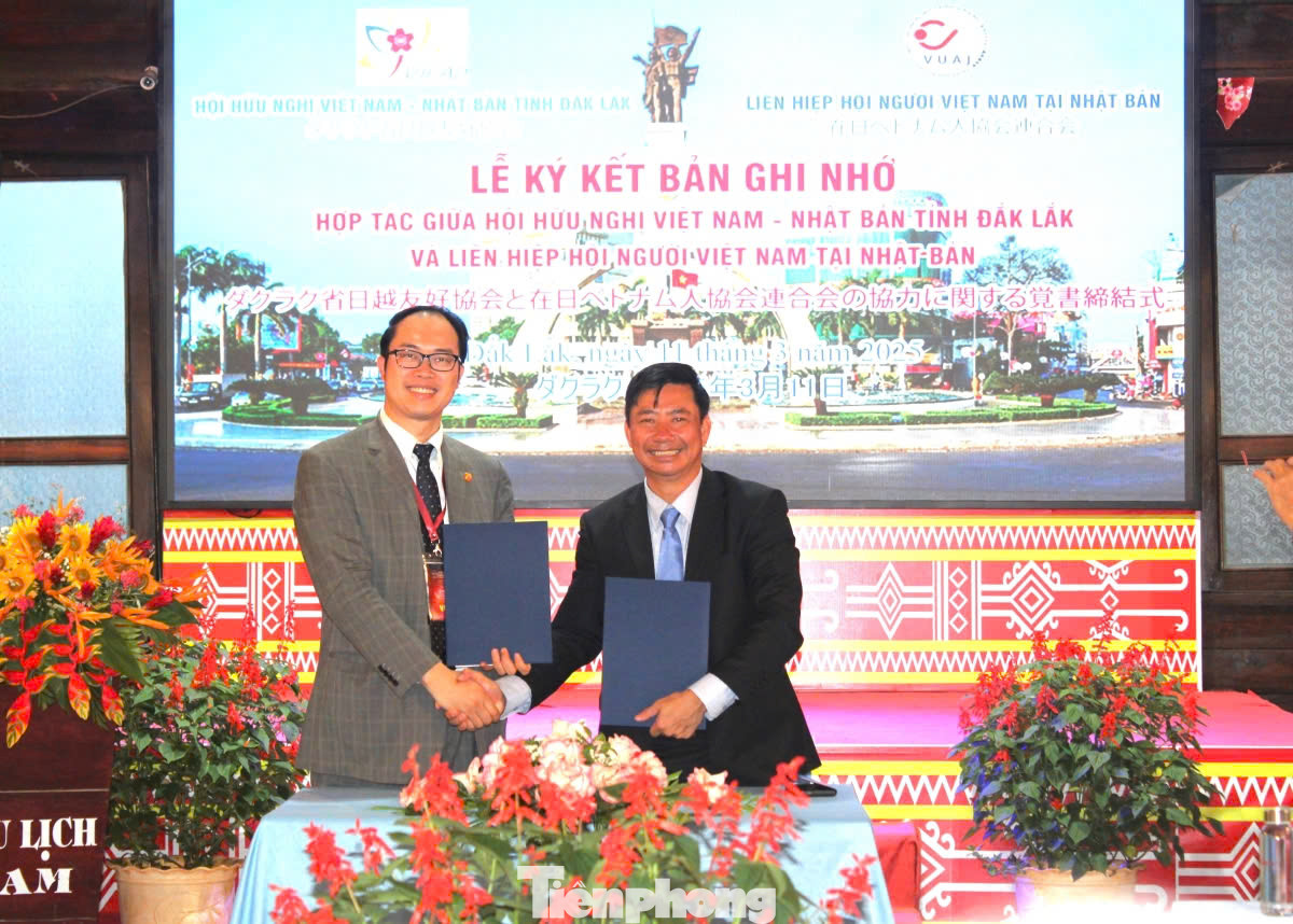 Lễ ký kết Bản ghi nhớ hợp tác Hội Hữu nghị Việt Nam - Nhật Bản tỉnh Đắk Lắk và Liên hiệp Hội người Việt Nam tại Nhật Bản