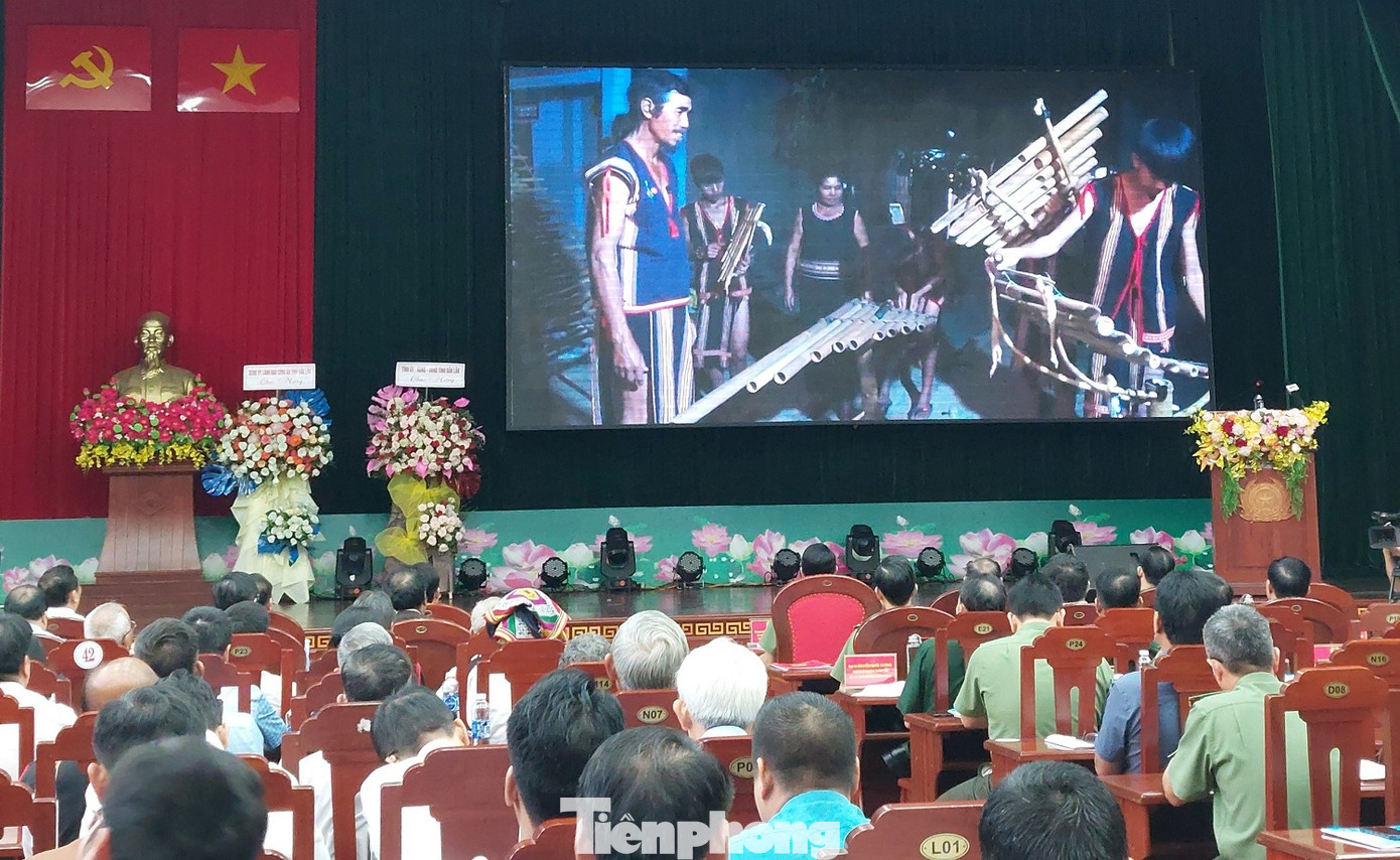 Hội nghị biểu dương, nhân rộng các mô hình điển hình tiên tiến trong phong trào toàn dân bảo vệ ANTQ Hội nghị biểu dương, nhân rộng các mô hình điển hình tiên tiến trong phong trào toàn dân bảo vệ ANTQ