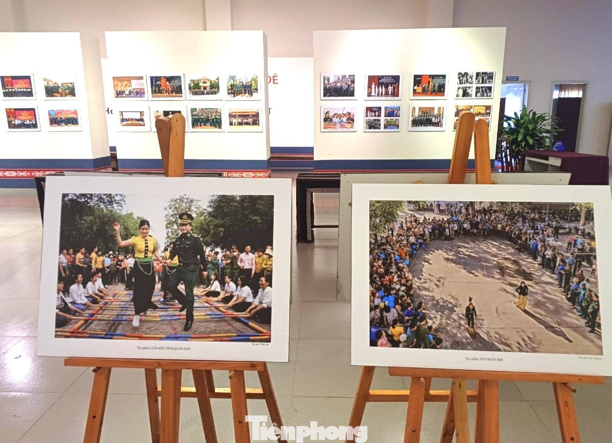 Triển lãm trưng bày 120 tác phẩm tiêu biểu, phản ánh quá trình 65 xây dựng, chiến đấu và trưởng thành của Bộ đội Biên phòng Việt Nam nói chung và Bộ đội Biên phòng Đắk Lắk nói riêng.