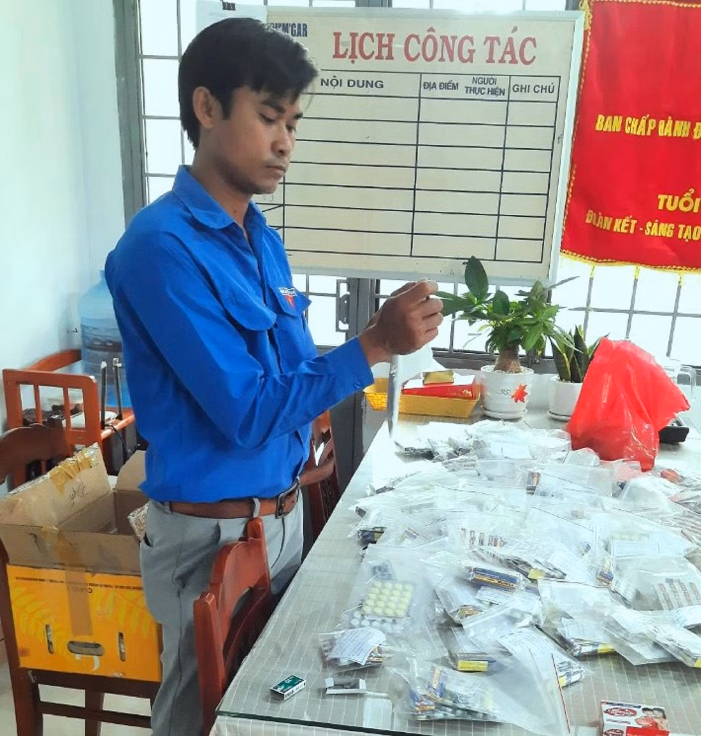 Công tác chuẩn bị cho túi thuốc cộng đồng Công tác chuẩn bị cho túi thuốc cộng đồng