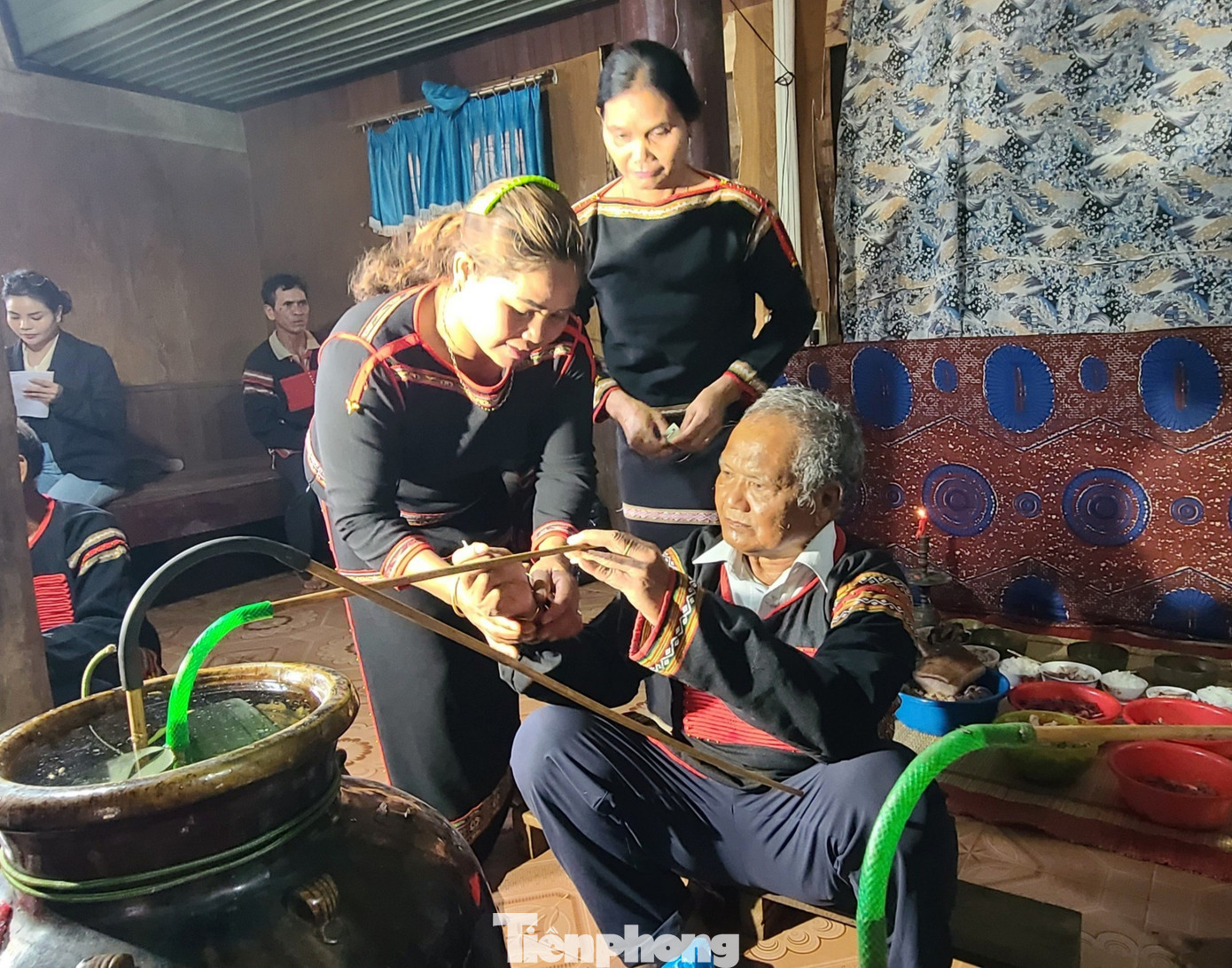 Do ảnh hưởng của cuộc sống hiện đại nên nhiều nghi lễ truyền thống người Ê Đê dần quên lãng. Vài năm gần đây, những gia đình có điều kiện mới tổ chức, duy trì nghi lễ này.