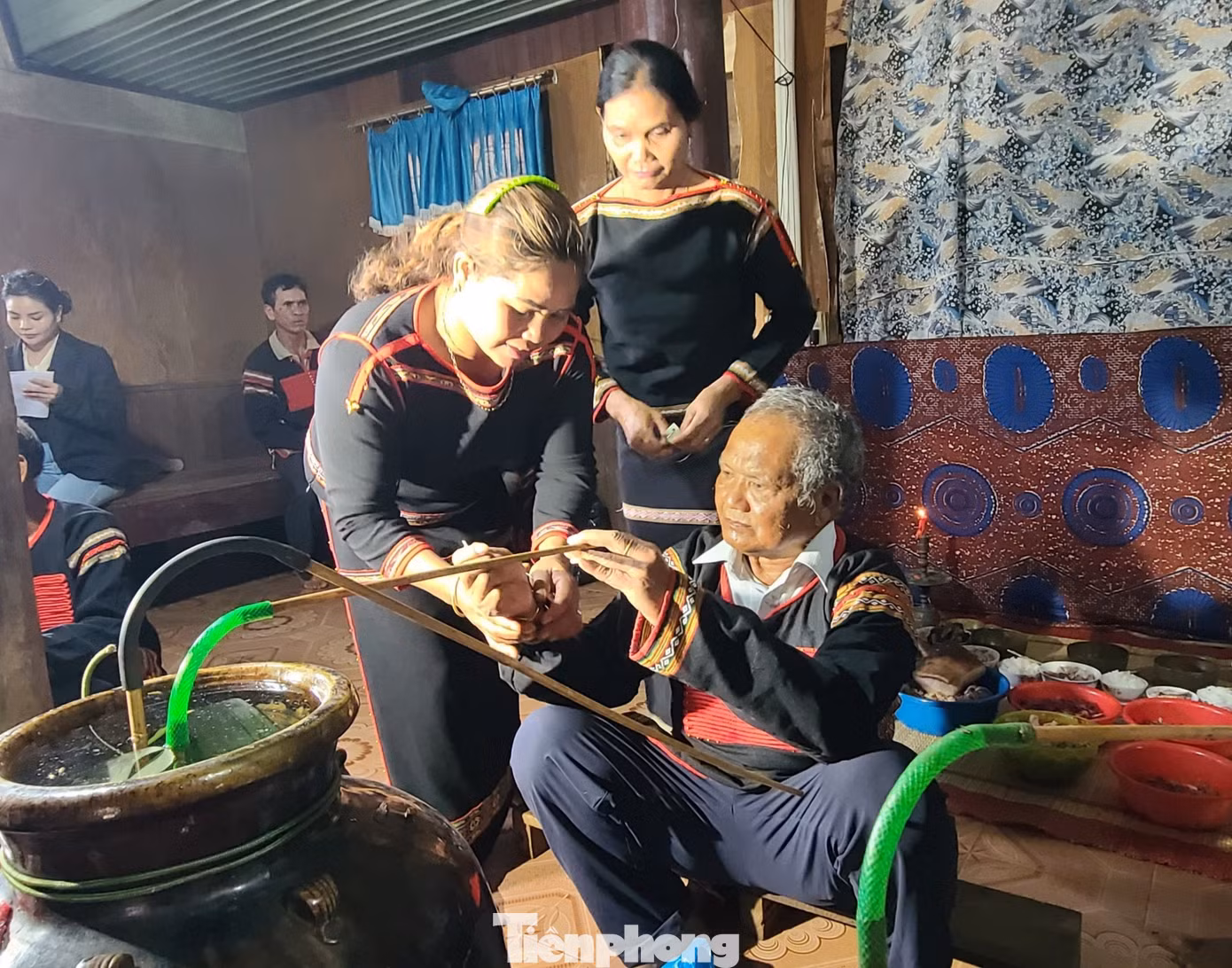 Do ảnh hưởng của cuộc sống hiện đại nên nhiều nghi lễ truyền thống người Ê Đê dần quên lãng. Vài năm gần đây, những gia đình có điều kiện mới tổ chức, duy trì nghi lễ này.
