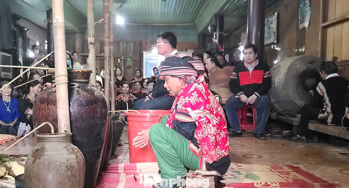 Ông Y Mang - Phó phòng Văn hóa, Thông tin huyện Cư M’gar chia sẻ lễ cúng sức khỏe mang ý nghĩa tốt đẹp. Việc phục dựng lễ cúng nhằm góp phần khơi dậy niềm tự hào, tinh thần đoàn kết trong cộng đồng dân tộc. Từ đó, mọi người có ý thức bảo vệ, phát huy giá trị văn hóa truyền thống dân tộc, từng bước xây dựng sản phẩm phục vụ phát triển du lịch tại địa phương.