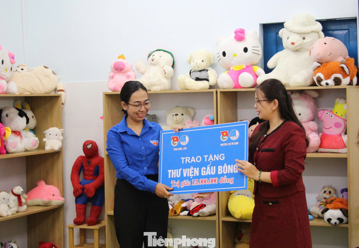 Chương trình diễn ra với nhiều hoạt động ý nghĩa như: Khám bệnh, cấp phát thuốc khoảng 300 người dân; Trao tặng 2 nhà nhân ái; 1 công trình thắp sáng đường quê với chiều dài 1km, 1 thư viện gấu bông; 1 công trình số hóa khu di tích lịch sử Buôn căn cứ cách mạng.