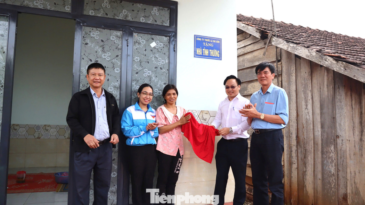 Qua đó, phát huy tinh thần tình nguyện, xung kích vì cuộc sống cộng đồng, góp phần cùng cấp ủy, chính quyền địa phương trong công tác đảm bảo an sinh xã hội, thực hiện hiệu quả Chương trình mục tiêu Quốc gia xây dựng nông thôn mới.