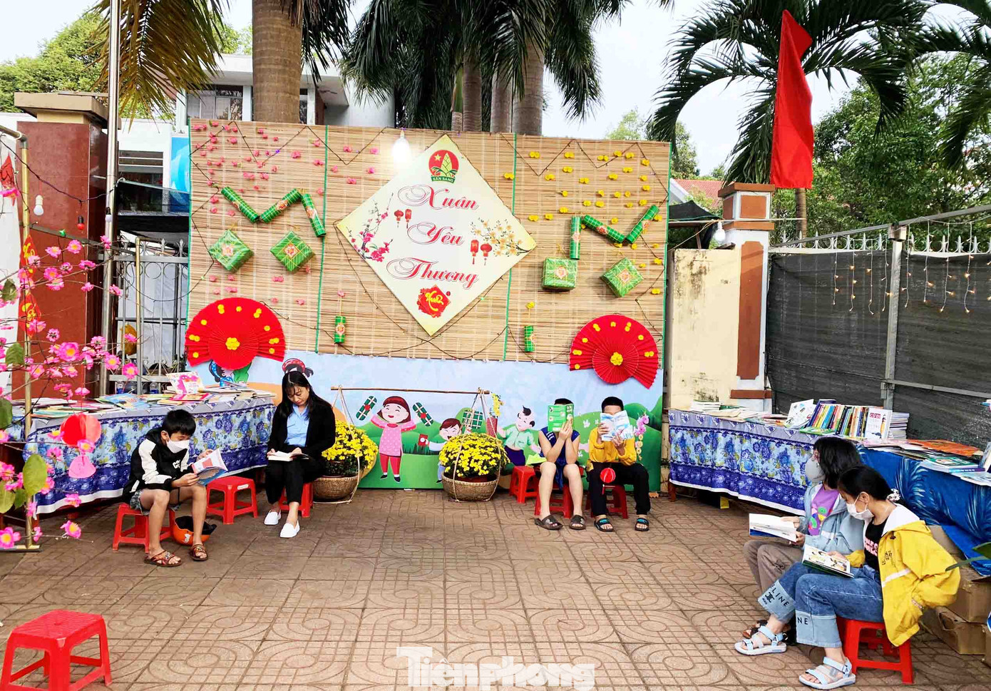 Năm nay là năm thứ 3 tổ chức chương trình lì xì sách