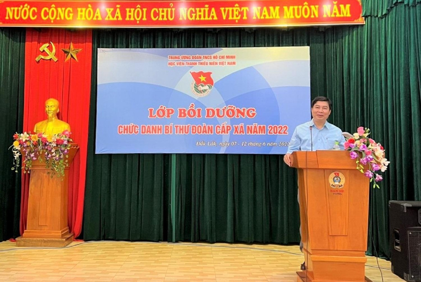 Tiến sĩ Nguyễn Hải Đăng, Giám đốc Học viện Thanh thiếu niên Việt Nam trao đổi về khởi nghiệp cho thanh niên nông thôn