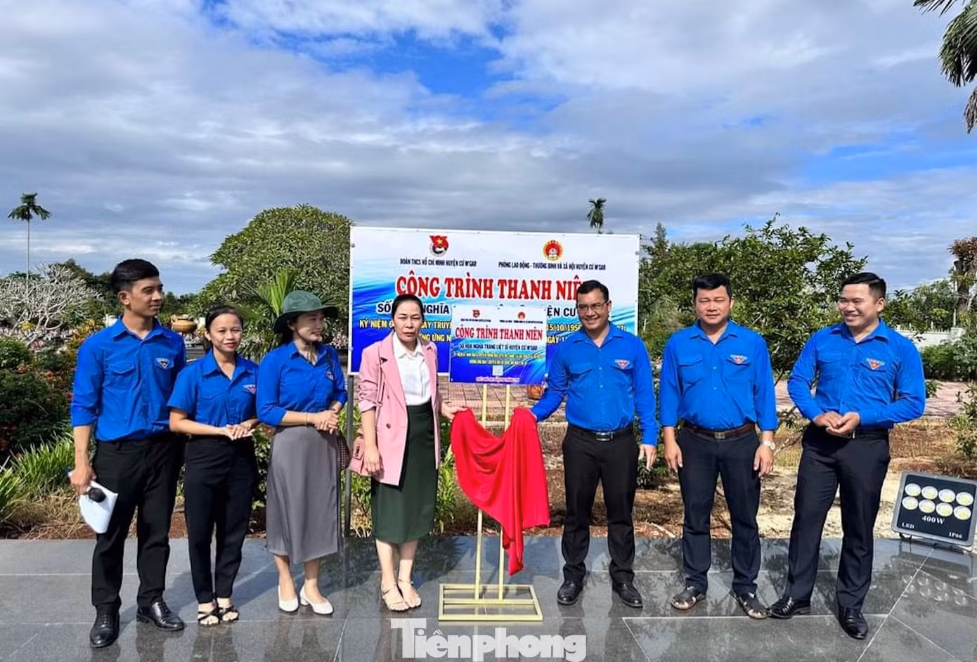 Công trình thanh niên số hoá nghĩa trang Liệt sĩ huyện Cư M'gar