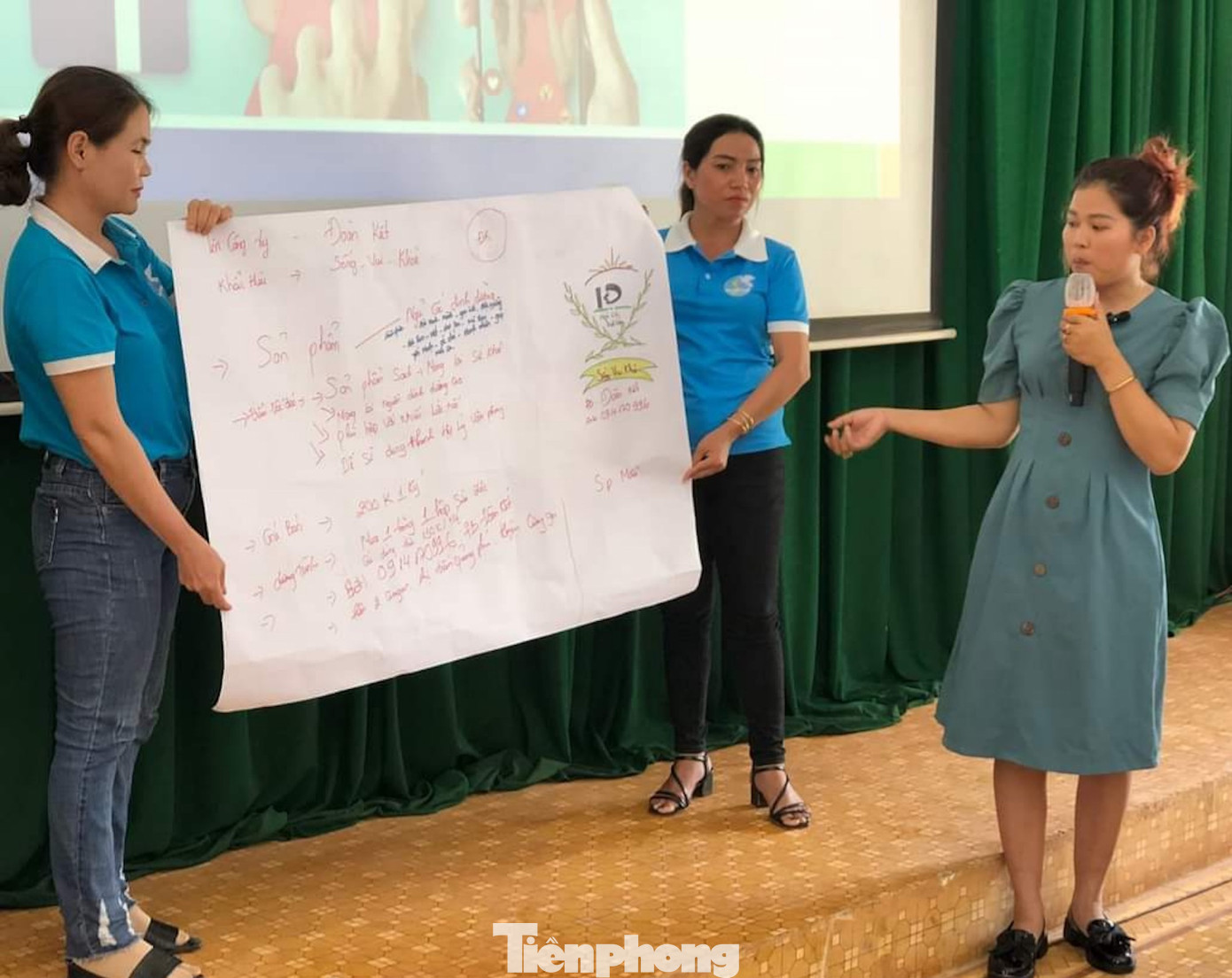 Huyện Đoàn tổ chức các lớp tập huấn cho đoàn viên thanh niên, hội viên phụ nữ về chuyển đổi số. Huyện Đoàn tổ chức các lớp tập huấn cho đoàn viên thanh niên, hội viên phụ nữ về chuyển đổi số.