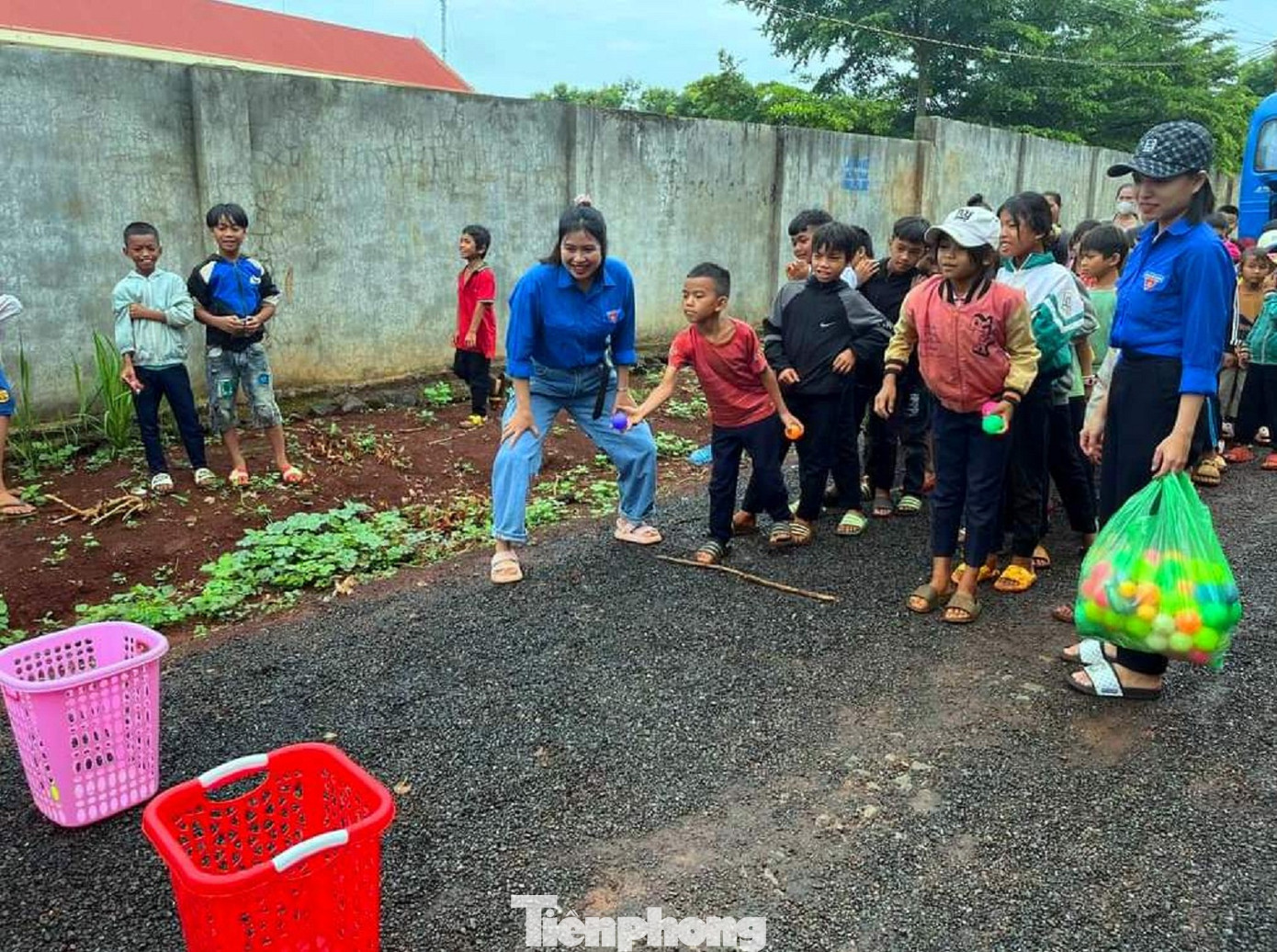 Nhiều chương trình ý nghĩa cho thiếu nhi ở các xã vùng sâu Nhiều chương trình ý nghĩa cho thiếu nhi ở các xã vùng sâu