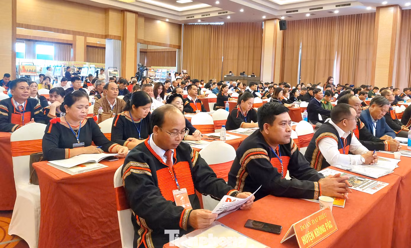 Đại biểu các DTTS tham dự đại hội.