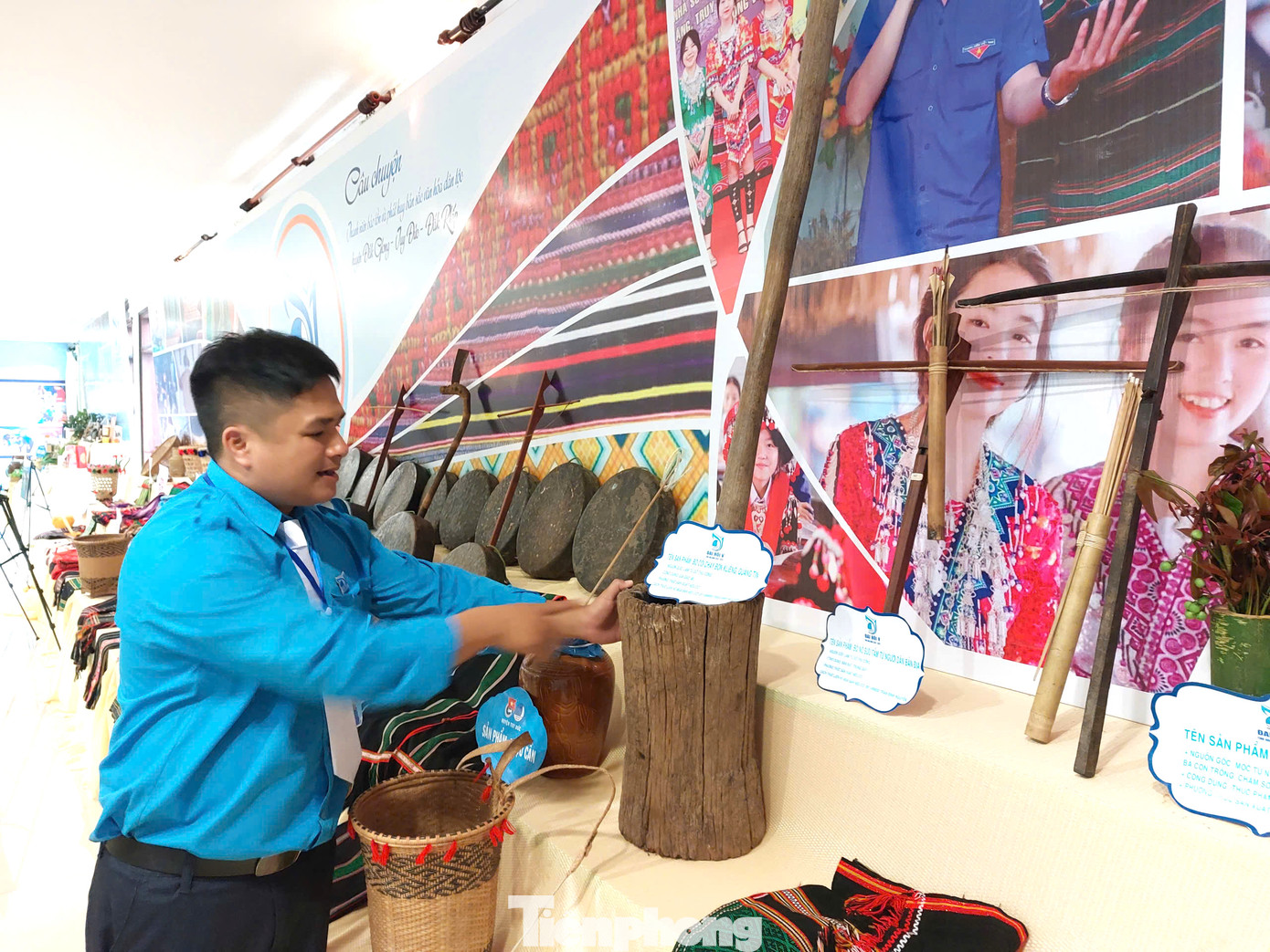 Anh Trần Đình Nguyễn - Bí thư Đoàn xã Nhân Cơ, huyện Đắk R'lấp chia sẻ, bộ cối chày bon Kliêng, Quảng Tín trưng bày tại đây do anh sưu tầm. Anh mong muốn lưu giữ các vật dụng cổ truyền thống giới thiệu cho thế hệ trẻ yêu văn hóa dân tộc mình.