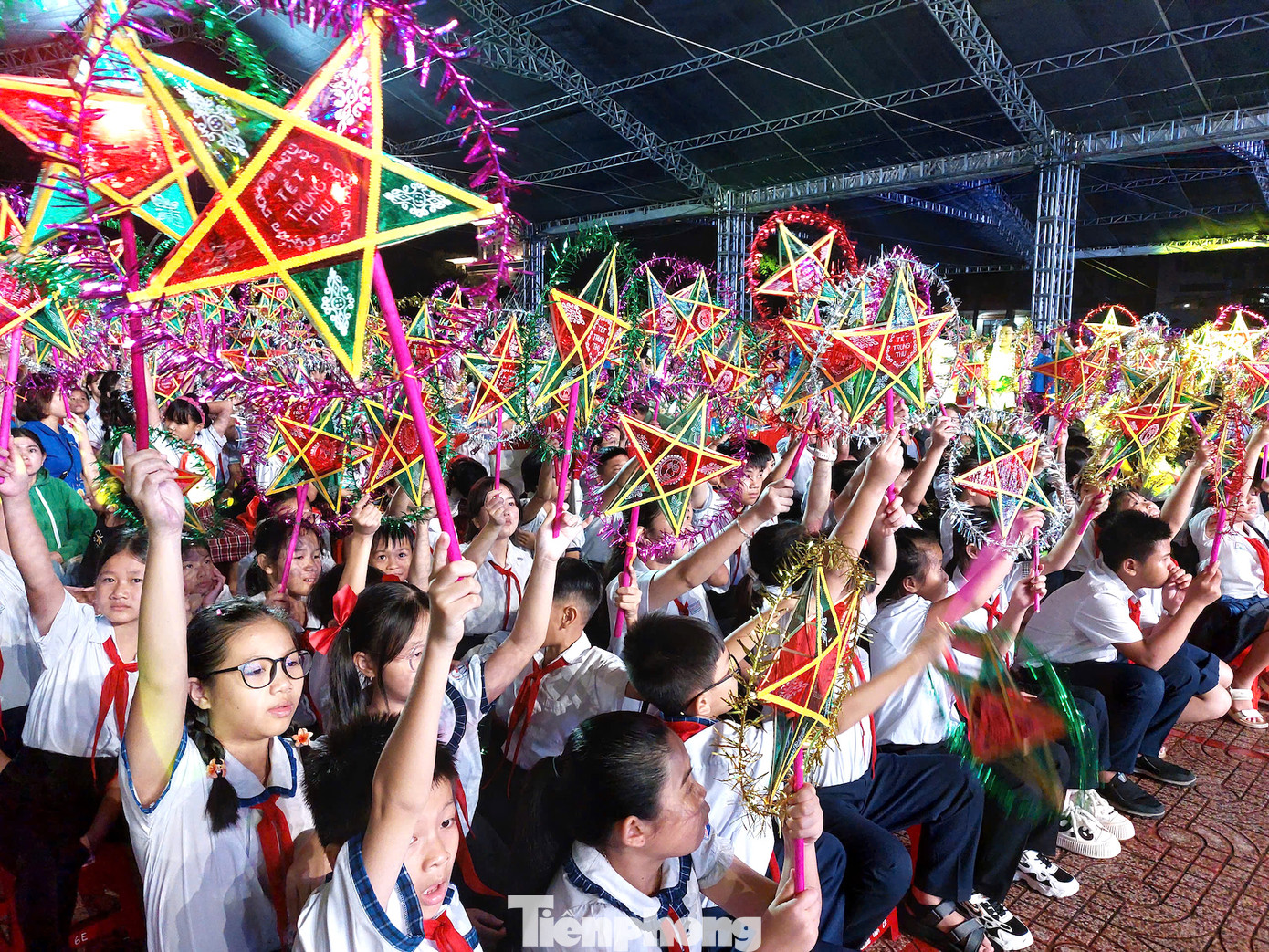 Trong chuỗi hoạt động hành trình, nhiều công trình, hoạt động ý nghĩa với thiếu nhi Đắk Lắk dịp Trung thu. Ảnh: Nguyễn Thảo Trong chuỗi hoạt động hành trình, nhiều công trình, hoạt động ý nghĩa với thiếu nhi Đắk Lắk dịp Trung thu. Ảnh: Nguyễn Thảo