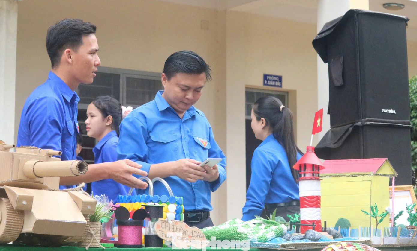 Trong 1 tháng triển khai cuộc thi, Huyện Đoàn đã nhận được gần 40 sản phẩm. Các sản phẩm của đoàn viên thanh niên tham gia dự thi đã thể hiện được tính sáng tạo, mang ý nghĩa tích cực và có tính giá trị sử dụng.