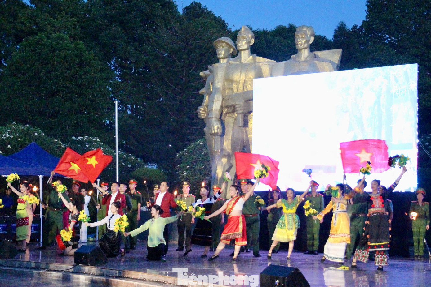 Đắk Lắk là 1 trong 8 điểm cầu nhánh tiếp sóng trực tiếp từ điểm cầu Trung ương Đoàn TNCS Hồ Chí Minh (tổ chức tại Nghĩa trang Liệt sĩ TP Hồ Chí Minh).