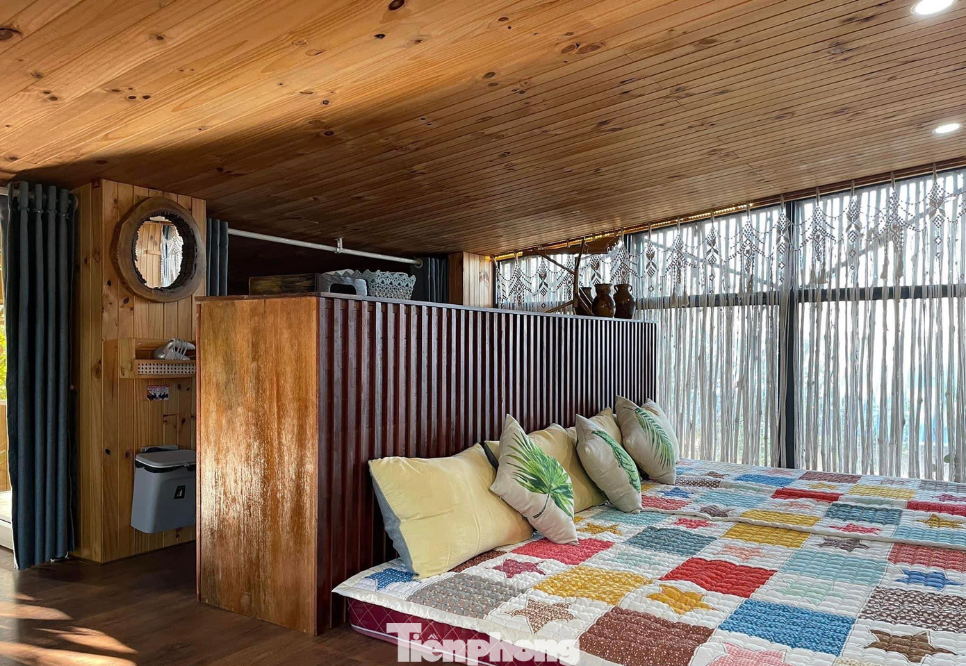 Nhiều khách sạn, homestay gần như full phòng. Nhiều khách sạn, homestay gần như full phòng.