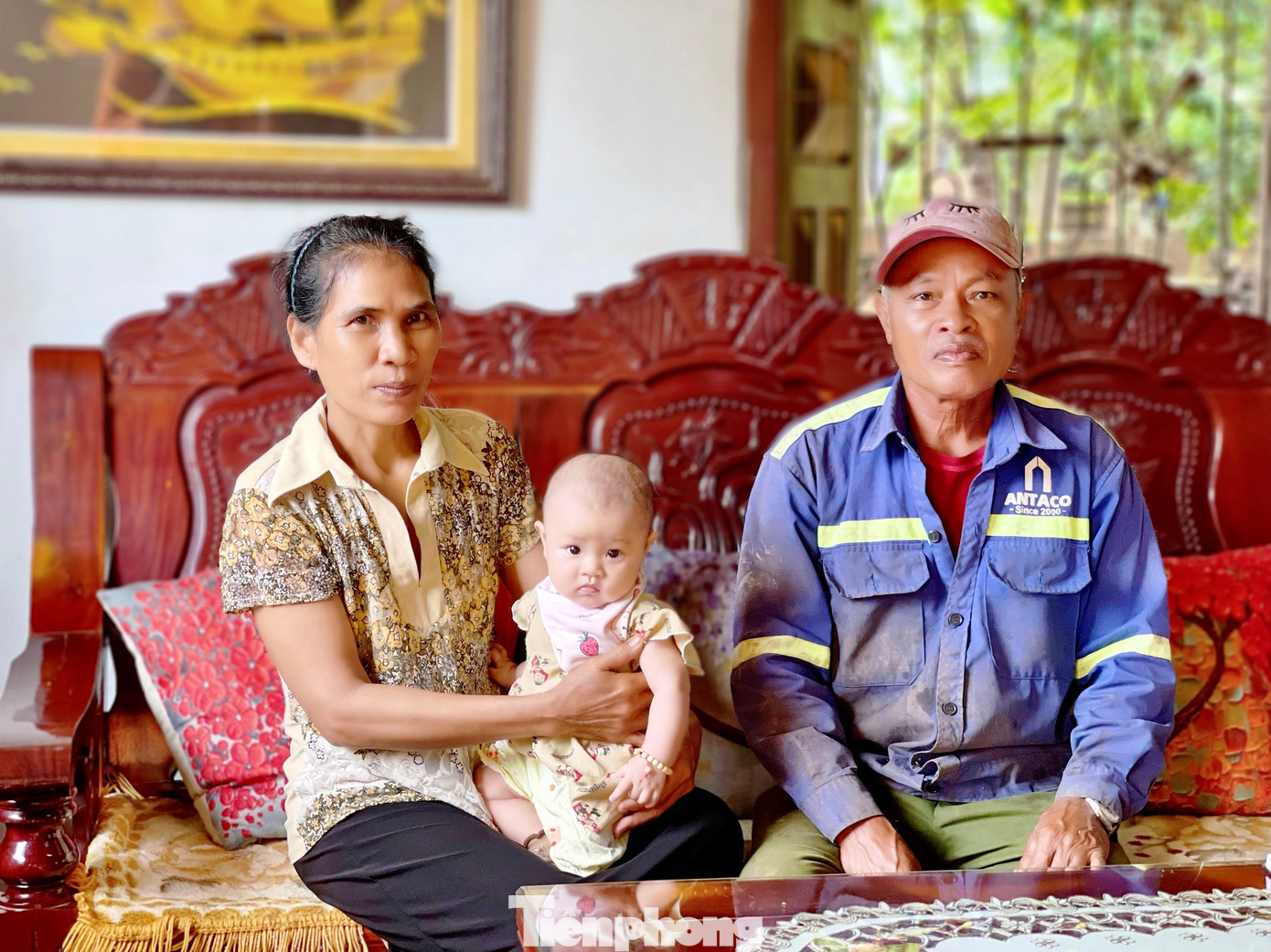 Ông Ama Briết sống hạnh phúc với vợ H'Ren - B'Krông trong căn nhà xây khang trang