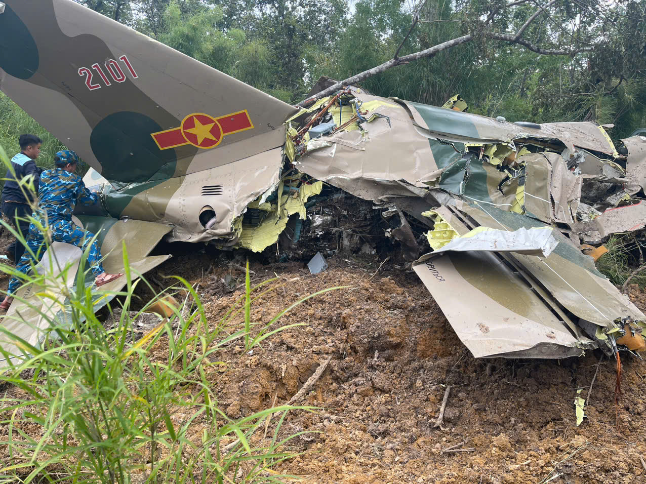 Lực lượng chức năng kiểm tra và bảo vệ hiện trường