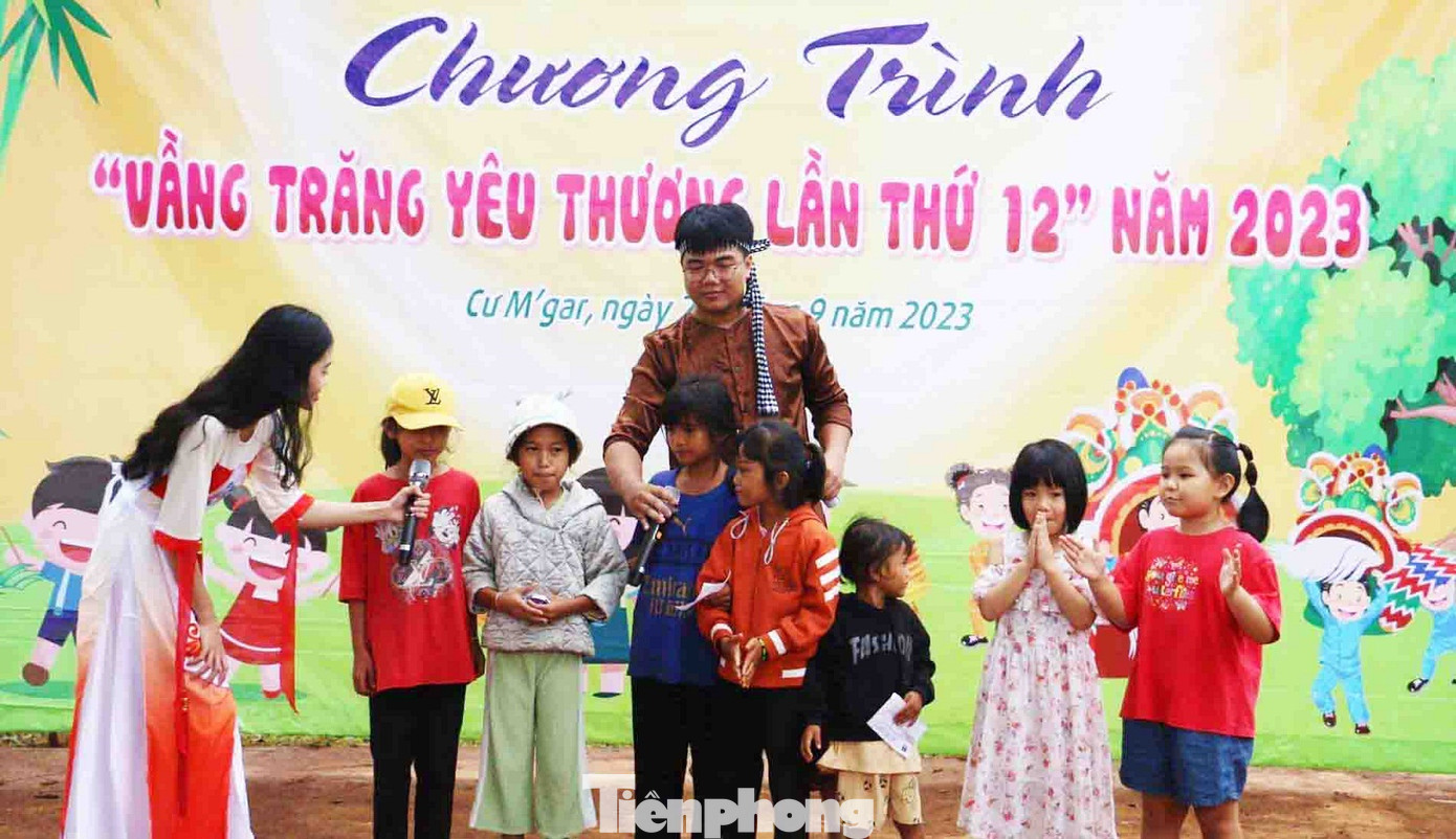 Nhiều hoạt động ý nghĩa tại chương trình trung thu ở các xã vùng sâu