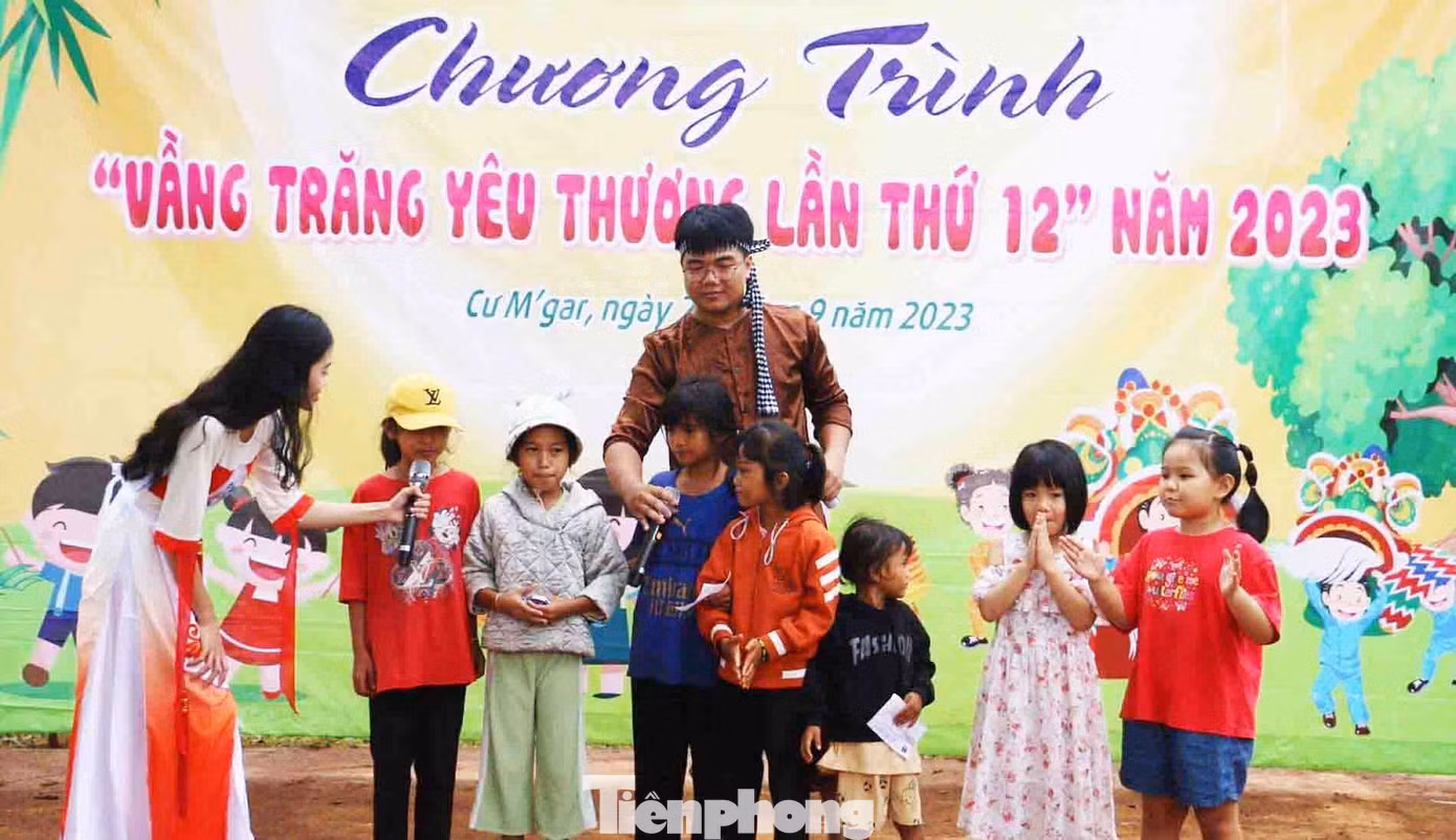 Nhiều hoạt động ý nghĩa tại chương trình trung thu ở các xã vùng sâu