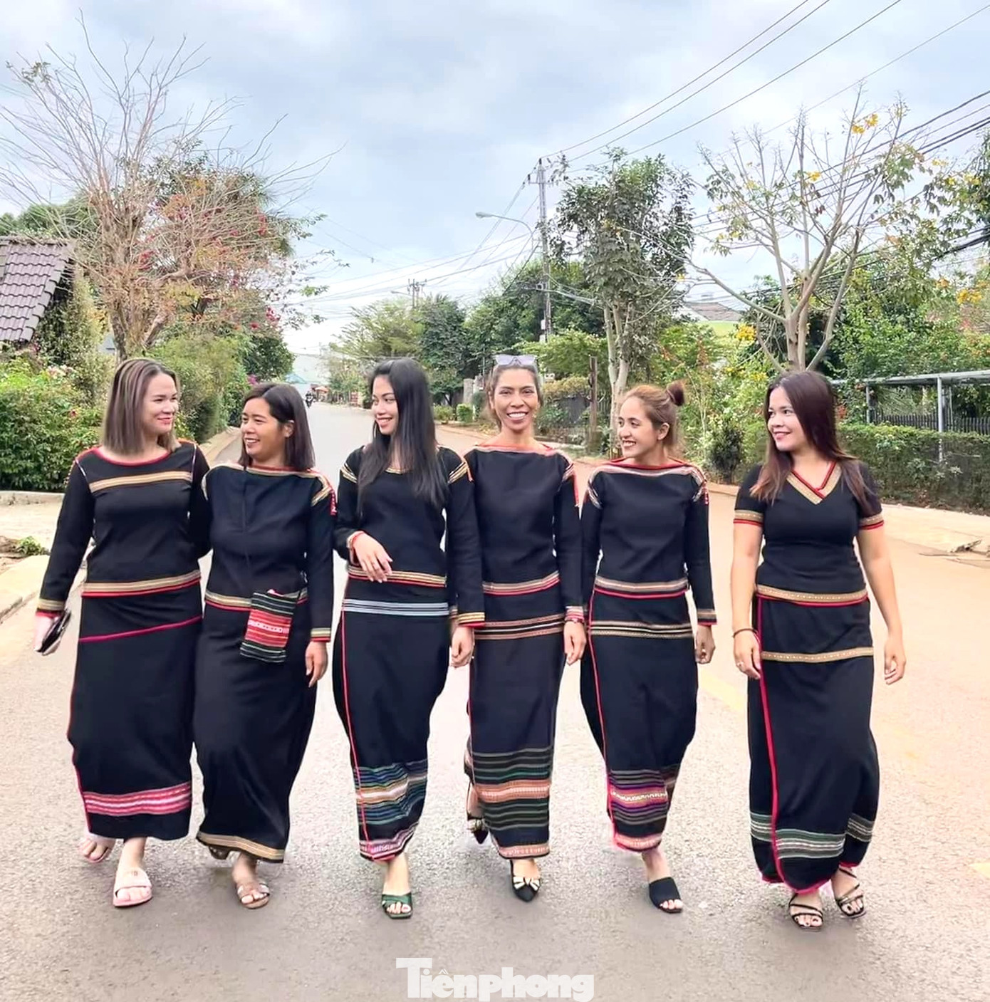 Dịp đầu Xuân năm nay, buôn Ako Dhông nằm trong lòng thành phố Buôn Ma Thuột - buôn du lịch cộng đồng đầu tiên tỉnh Đắk Lắk là điểm hẹn yêu thích của nhiều bạn trẻ, du khách trong và ngoài tỉnh.