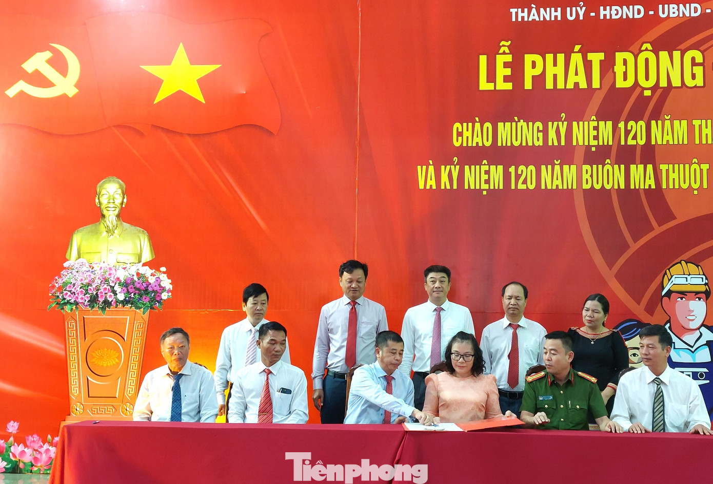 Ký kết giao ước thi đua giữa các cụm, khối thi đua của thành phố