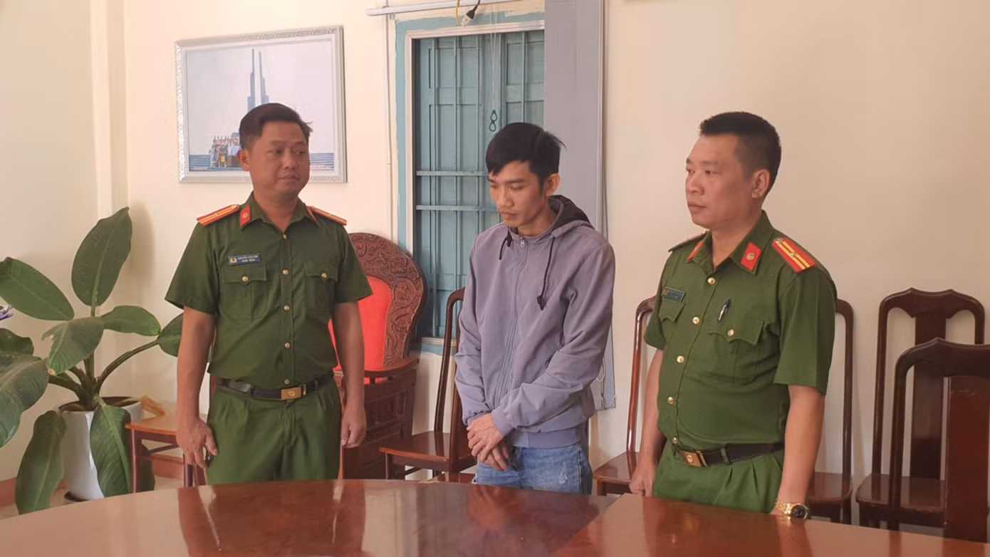 Phạm Kiều Hưng tại cơ quan công an