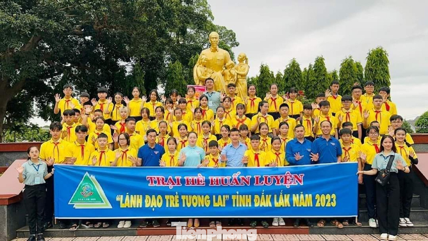 Lễ xuất quân trại hè huấn luyện Lãnh đạo trẻ tương lai tỉnh Đắk Lắk Lễ xuất quân trại hè huấn luyện Lãnh đạo trẻ tương lai tỉnh Đắk Lắk