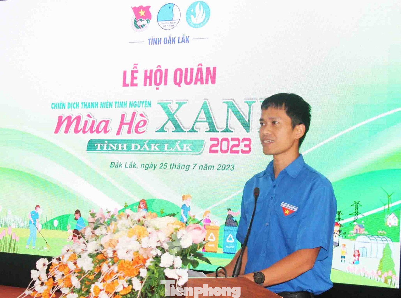 Anh Y Lê Pas Tơr, Phó Bí thư thường trực Tỉnh Đoàn phát biểu tại buổi lễ Anh Y Lê Pas Tơr, Phó Bí thư thường trực Tỉnh Đoàn phát biểu tại buổi lễ