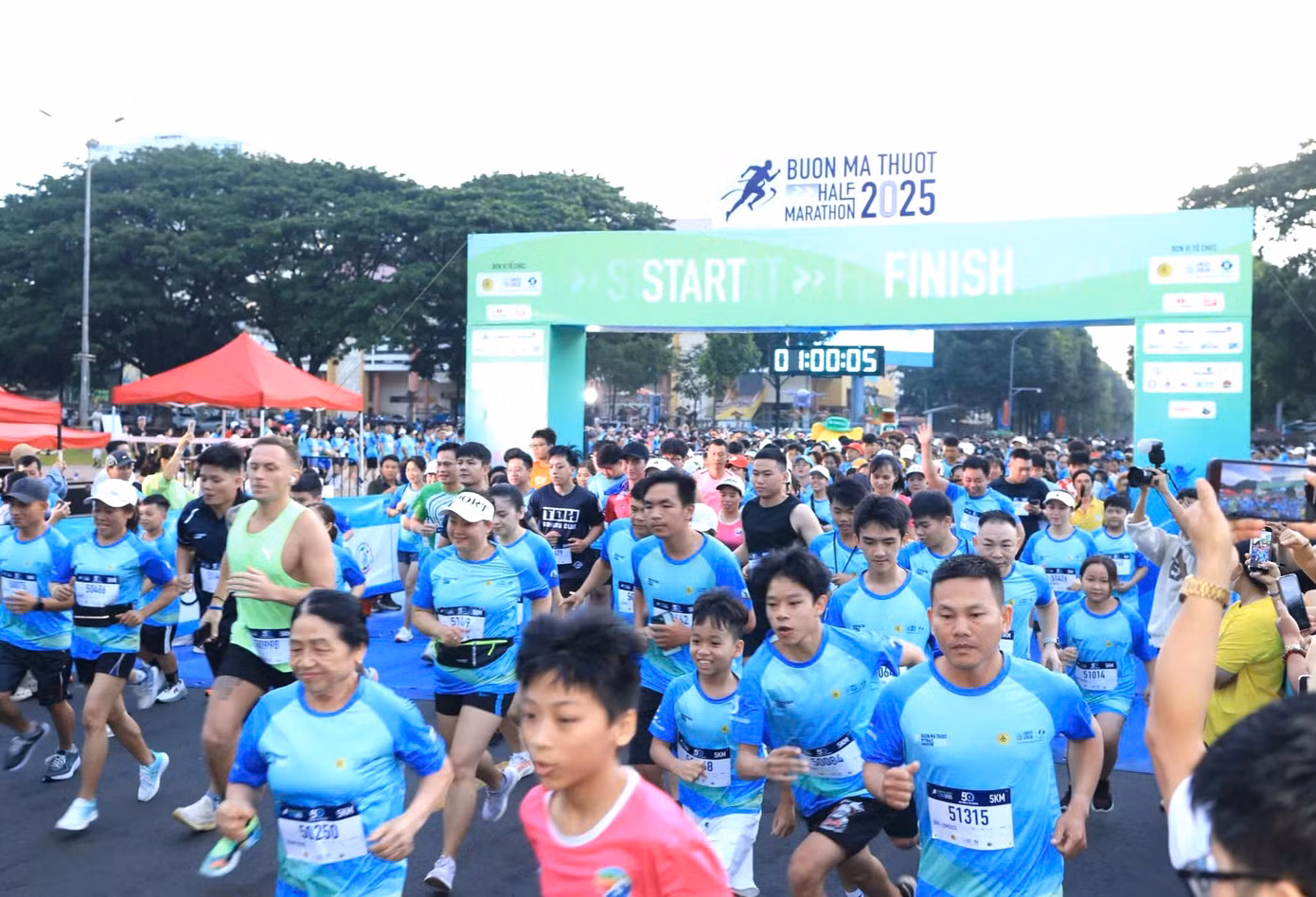 Giải diễn ra trong 2 ngày 7-8/6, thu hút 3.000 vận động viên đến từ 35 tỉnh, thành phố trong nước và quốc tế tham gia.