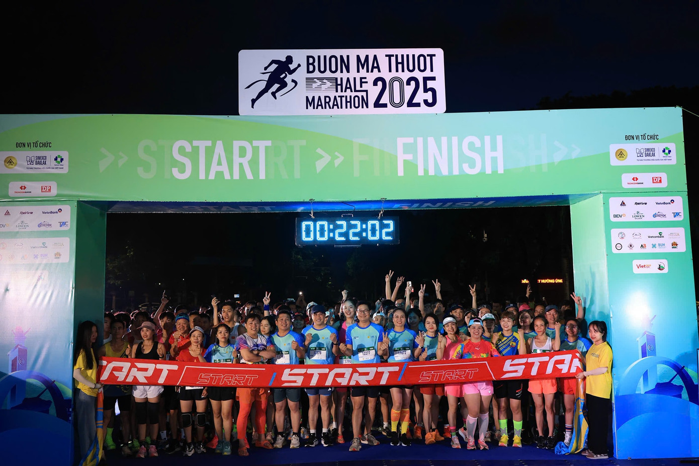 Phát biểu tại lễ bế mạc, Phó Giám đốc Sở Văn hóa, Thể thao và Du lịch tỉnh Đắk Lắk Lê Phúc Long cho biết, Giải chạy bộ “Buôn Ma Thuột Half Marathon 2025 - 50 năm Bản hùng ca Tây Nguyên” là sân chơi thể thao lành mạnh, góp phần giới thiệu, quảng bá vẻ đẹp thiên nhiên, văn hóa, lịch sử và con người Đắk Lắk, trong đó có thành phố Buôn Ma Thuột đến với bạn bè trong nước, quốc tế.