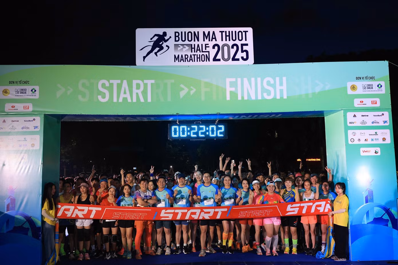 Phát biểu tại lễ bế mạc, Phó Giám đốc Sở Văn hóa, Thể thao và Du lịch tỉnh Đắk Lắk Lê Phúc Long cho biết, Giải chạy bộ “Buôn Ma Thuột Half Marathon 2025 - 50 năm Bản hùng ca Tây Nguyên” là sân chơi thể thao lành mạnh, góp phần giới thiệu, quảng bá vẻ đẹp thiên nhiên, văn hóa, lịch sử và con người Đắk Lắk, trong đó có thành phố Buôn Ma Thuột đến với bạn bè trong nước, quốc tế.