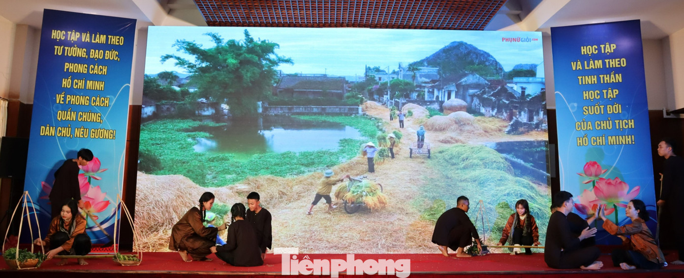 Các đội trải qua 3 phần thi Các đội trải qua 3 phần thi