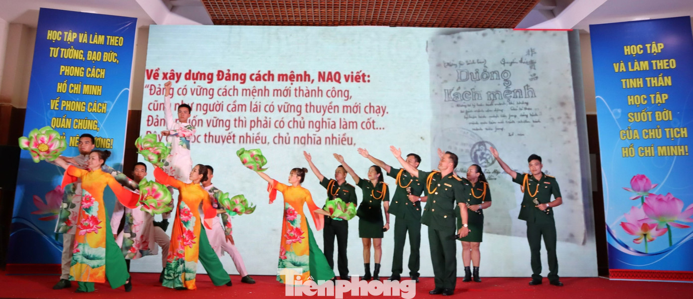 Phần thi Tiểu phẩm tuyên truyền của Đoàn thanh niên Quân sự tỉnh Phần thi Tiểu phẩm tuyên truyền của Đoàn thanh niên Quân sự tỉnh