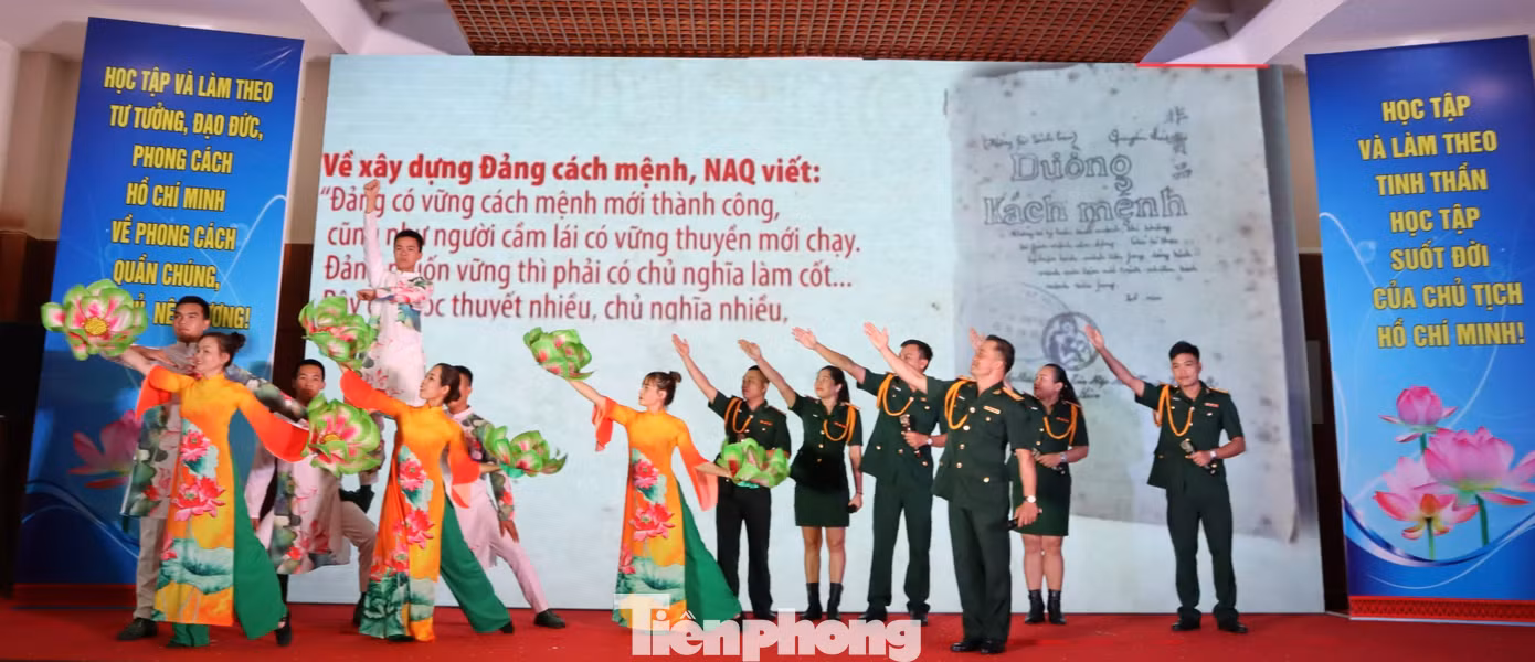 Phần thi Tiểu phẩm tuyên truyền của Đoàn thanh niên Quân sự tỉnh