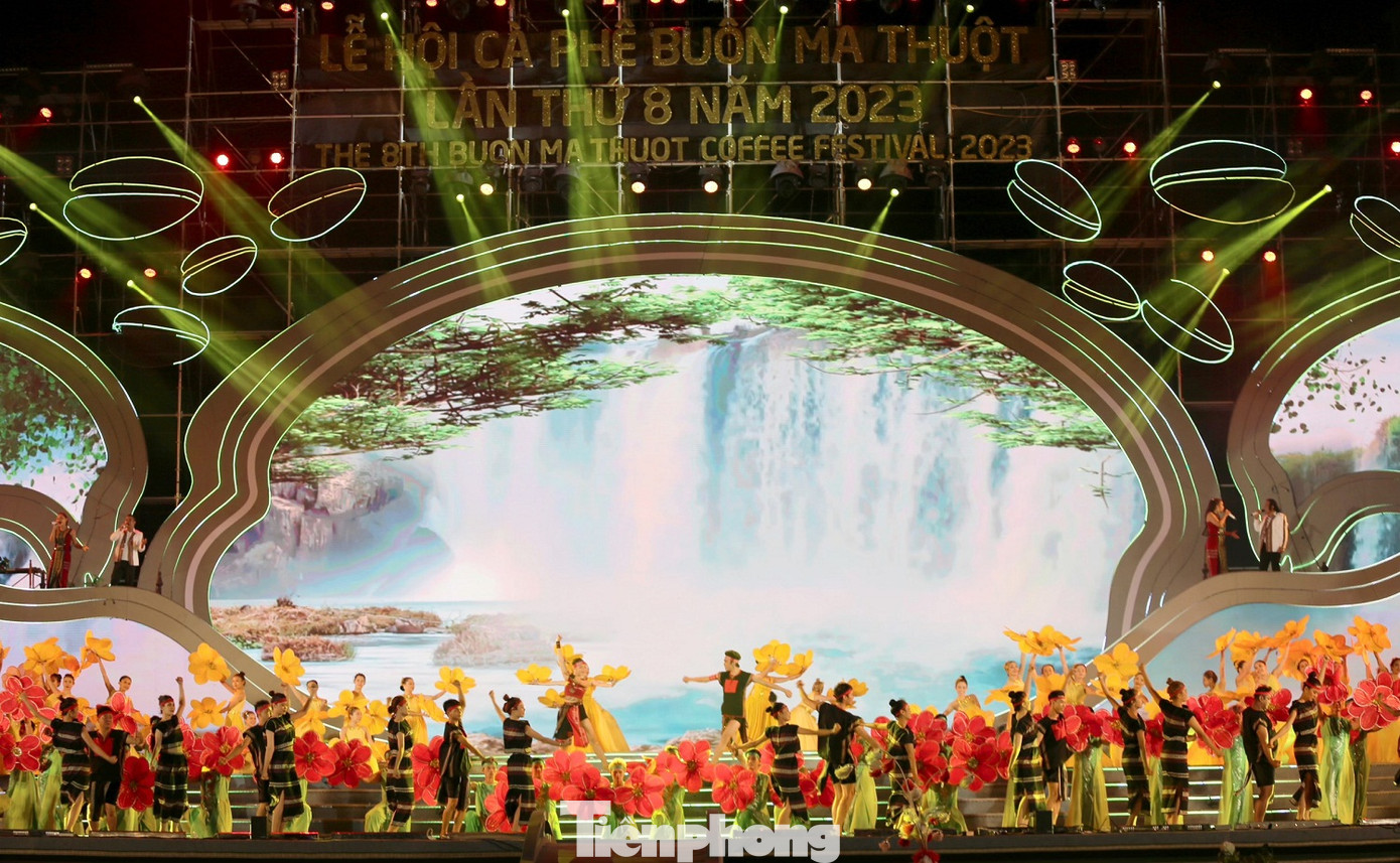 Lễ bế mạc với chủ đề “Buôn Ma Thuột, thành phố cà phê – Nơi khởi nguồn sáng tạo”