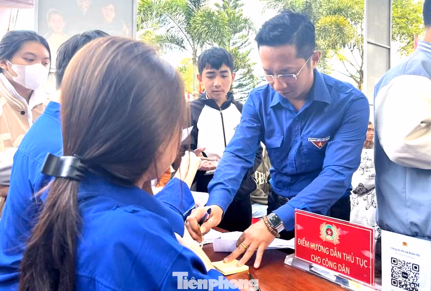Đoàn thanh niên triển khai hiệu quả chương trình chuyển đổi số. Đoàn thanh niên triển khai hiệu quả chương trình chuyển đổi số.