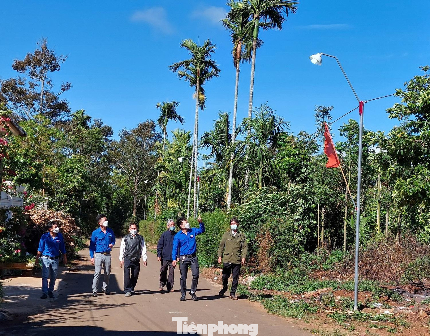 Công trình thắp sáng đường quê 1km tại thôn 1, xã Ea Tiêu Công trình thắp sáng đường quê 1km tại thôn 1, xã Ea Tiêu