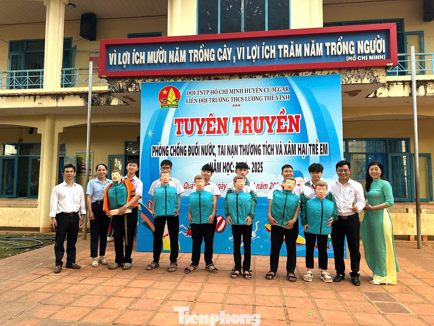 Bên cạnh đó, đoàn đã tuyên truyền và tổ chức hoạt động góp phần nâng cao kỹ năng bơi, phòng, chống đuối nước cho trẻ em, giảm thiểu tối đa tình trạng tai nạn đuối nước, tai nạn thương tích, biết cách phòng tránh xâm hại trẻ em.