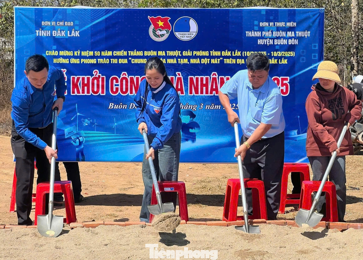 Khởi công nhà nhân ái Khởi công nhà nhân ái