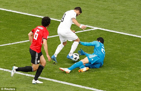 Uruguay hạ Ai Cập bằng bàn thắng ở phút 89 ảnh 19