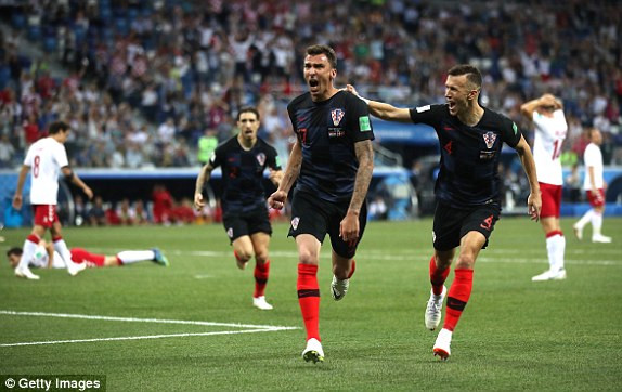Croatia vào tứ kết sau trận thắng 'vỡ tim' trên chấm 11m ảnh 13