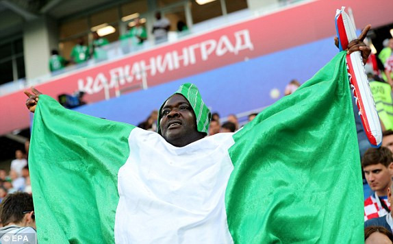Hàng thủ lóng ngóng, Nigeria thua trắng Croatia ảnh 12