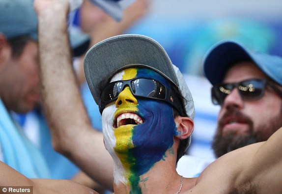 Uruguay thắng '3 sao' chủ nhà Nga, giành ngôi đầu bảng ảnh 8