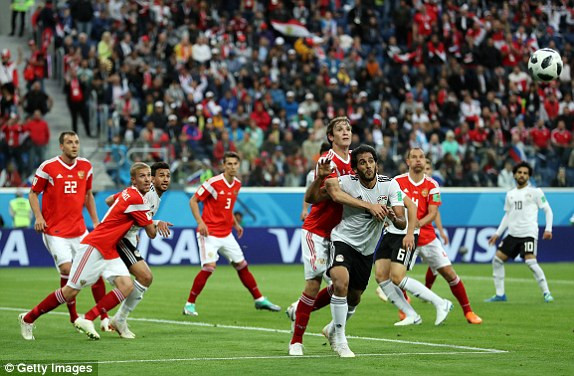 Salah không thể cứu Ai Cập khỏi thất bại trước 'Gấu Nga' ảnh 18