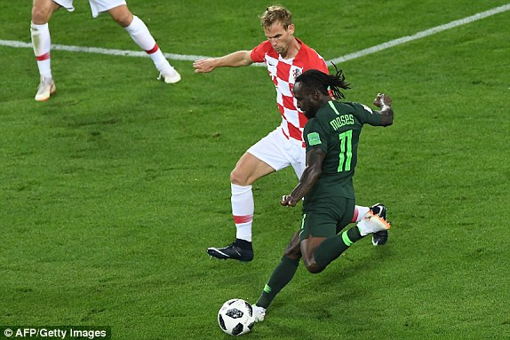 Hàng thủ lóng ngóng, Nigeria thua trắng Croatia ảnh 21